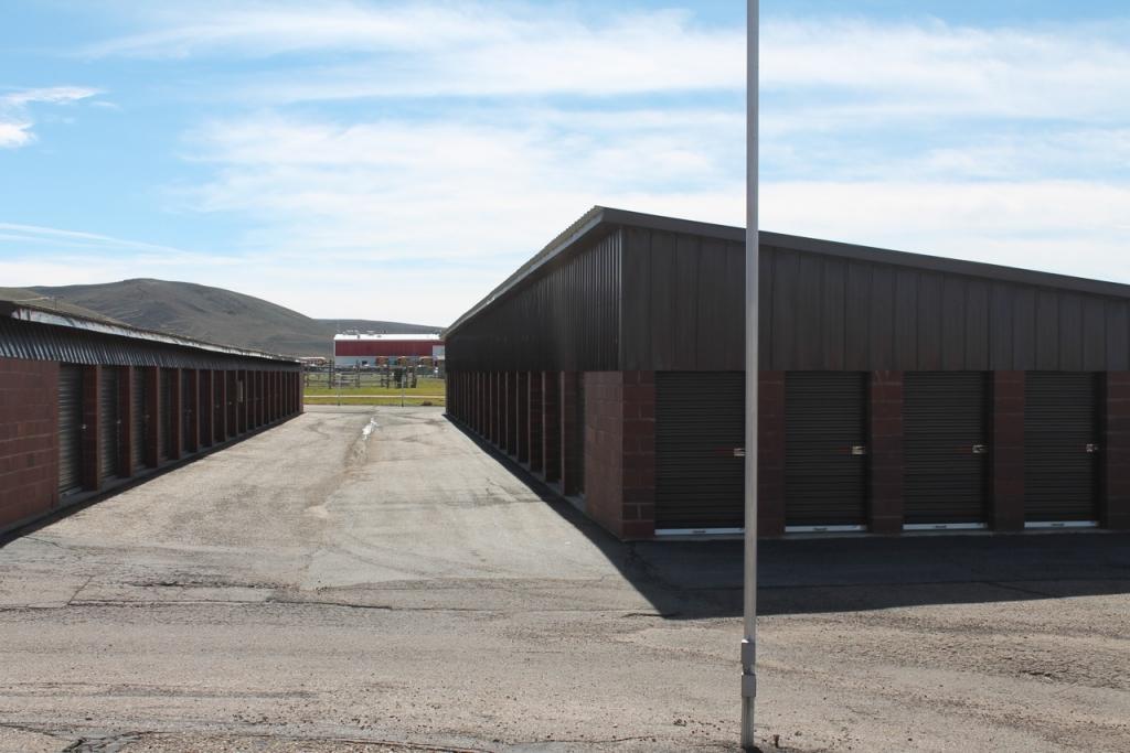 Storage units in multiple sizes